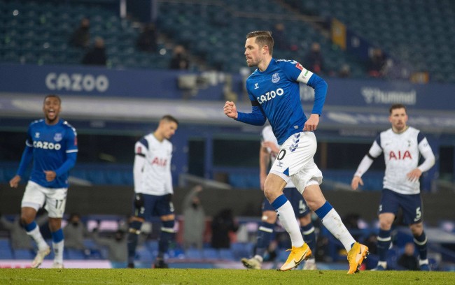 术挑战与调 术挑战与调