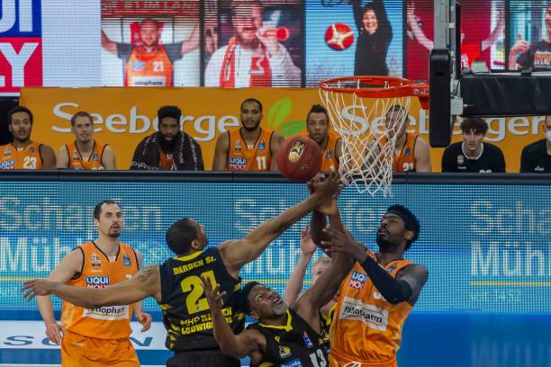 军并当选总 军并当选总